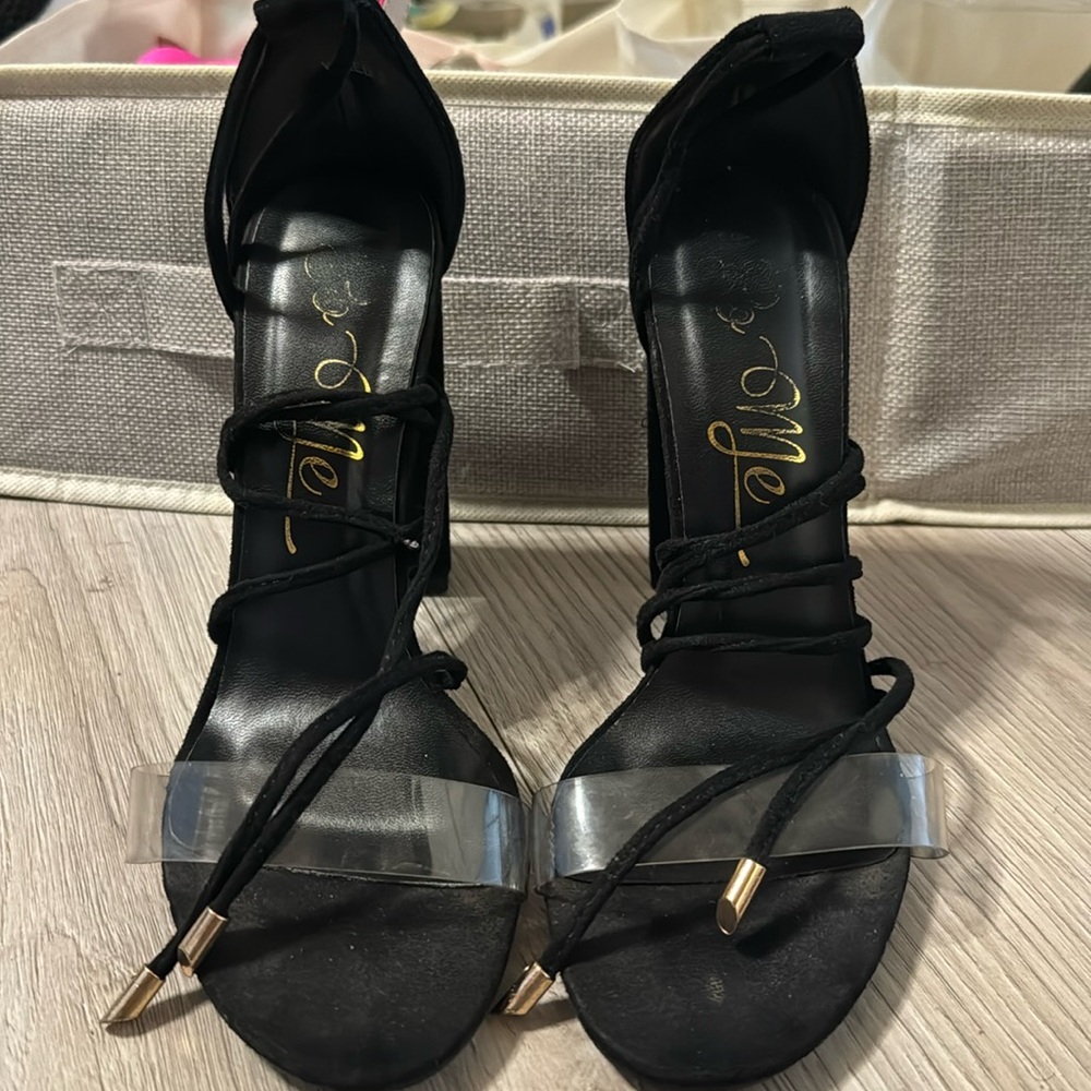 Perfect black heels!